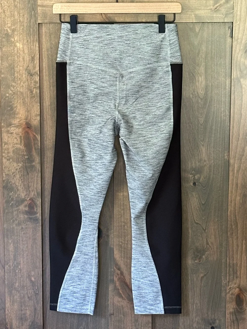 NWOT Nike Women’s Cropped Dri-Fit Legging